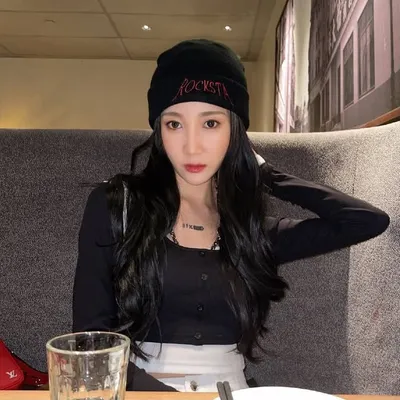 ๐๐ข๐ง๐๐จ๐ง๐ profile