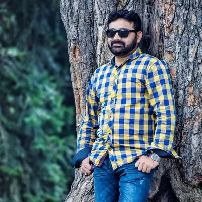 Nisar Thaheem profile