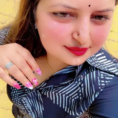 nisha_instaqueen profile