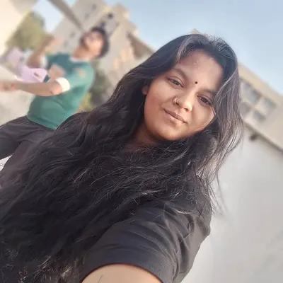 দুষ্টু মেয়ে নিশা 😎😎 profile
