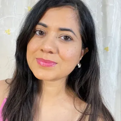 Nisha / beauty & lifestyle & Fashion profile