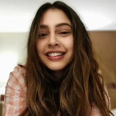 niti taylor fanpage💜 profile