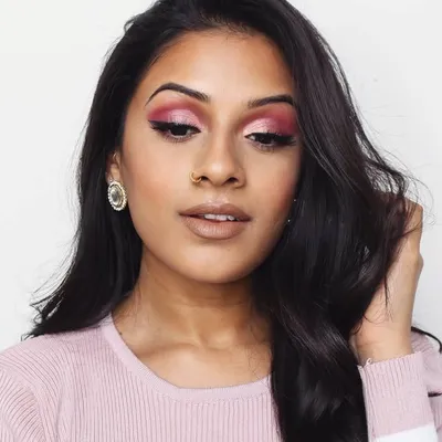 Niveda Ponmudi, VMD profile