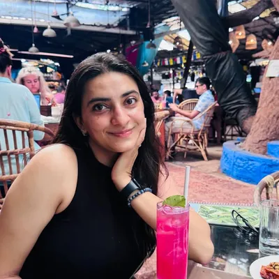 Niyati Amlani ✨ profile