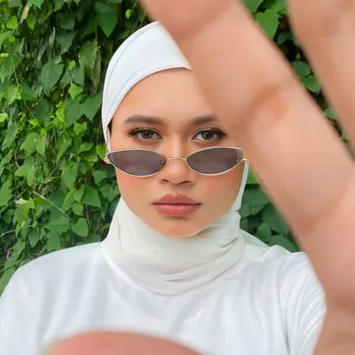 NADIA HIZAM profile