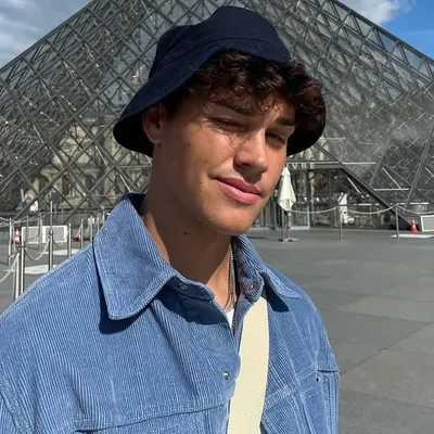 noah beck fp profile