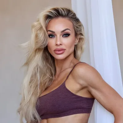 Noemi Olah profile