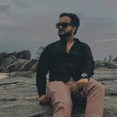 Nomy Khan profile