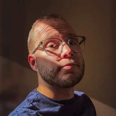 Chris profile