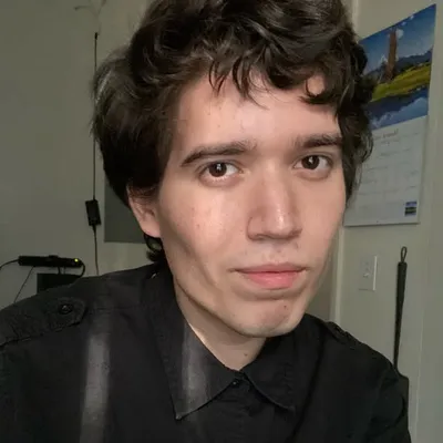 Alejandro González profile