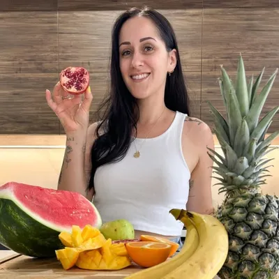 Cristina Oleszkiewicz | Nutritionist + Weight Loss Coach profile