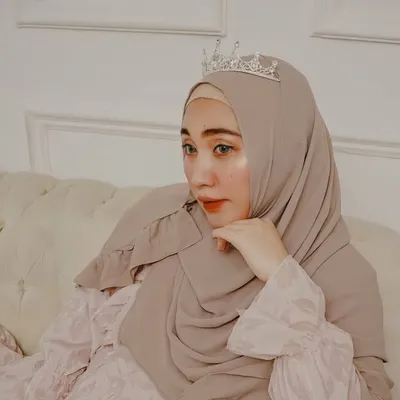 Nova Anggraini profile