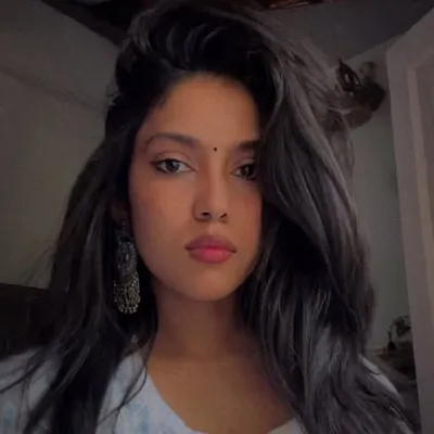 Anushka Naik ✨ profile