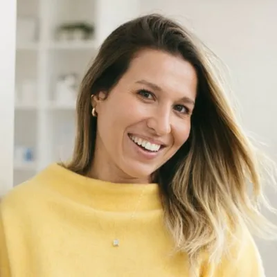 Julia Dovera | Nutricionista Clínica & Desportiva profile