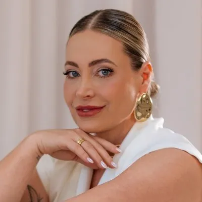 Dra. Josiane Senise I Nutri Esportiva & Estética profile