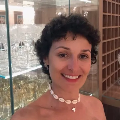 Milena Kerbauy - Nutricionista Clínica integrativa e Biomédica profile