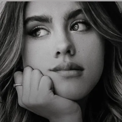 Italia Padilla ⚡️ profile