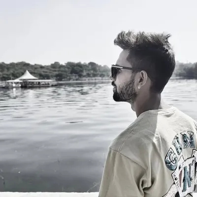 ईѕнυ सोℓαηкι 🦅 profile
