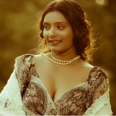 अभिनेत्रीNazneen patni profile