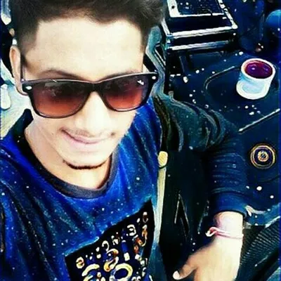 oFFiCiAL_NikU profile