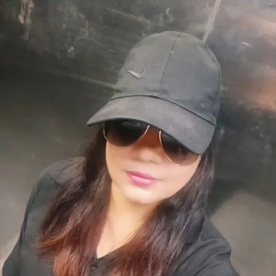 Official_Priyaa_Ssharma profile