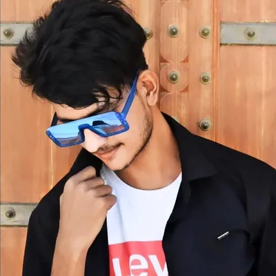 𝙡𝙪𝙘𝙞𝙛𝙚𝙧.....💙 Instagram profile photo