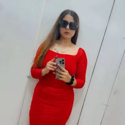 Roop Cour profile