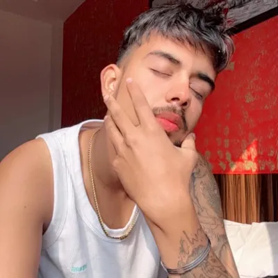 SAHIILL GOYAL 👑