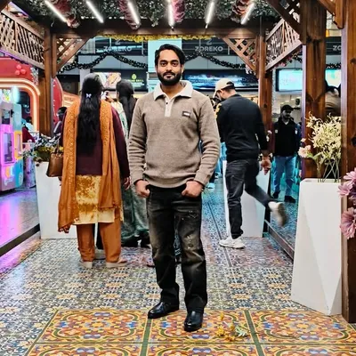 Zishan Siddiqui{ذیشان صدیقی} profile