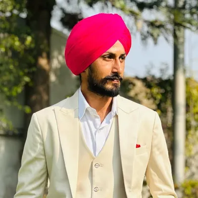 ਅਮਨਾ ਲੰਬੜ profile