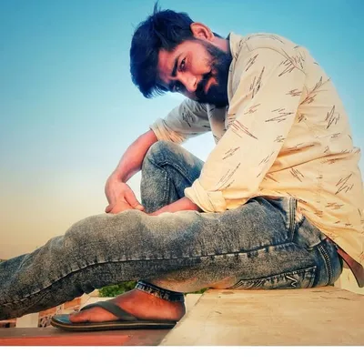 INSTA DEV 🎭 profile