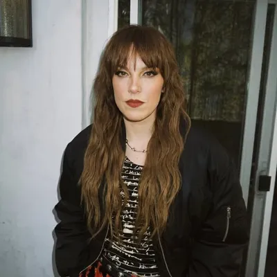LZZY HALE profile