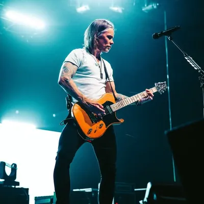 Myles Kennedy profile