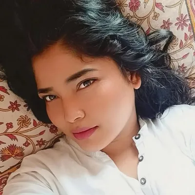 Pratishtha Ambesh profile