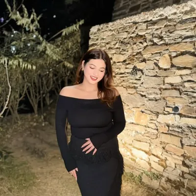 Vishakha Thakur (Vee)