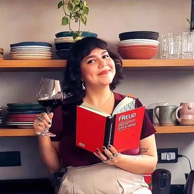Letícia Perfeito | Psicóloga, Sexóloga e Sommelière profile