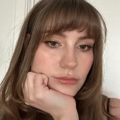 alexis profile