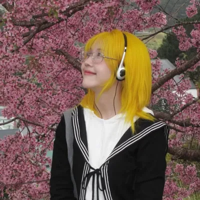 Hậu Hoàng profile