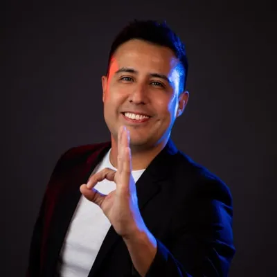 Oliver Montoya profile