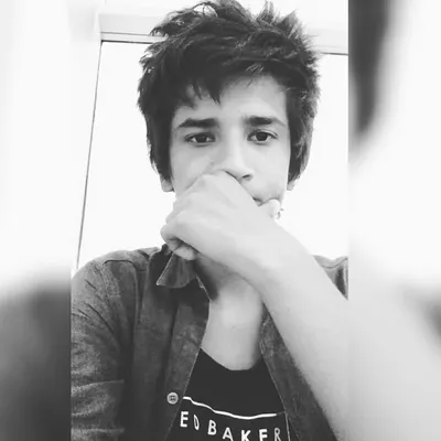โ Ashu | ๐ฝ๐๐ profile