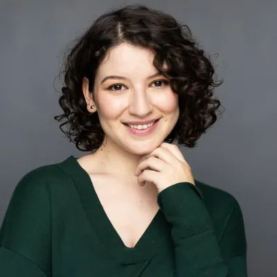 Olga Patlán profile