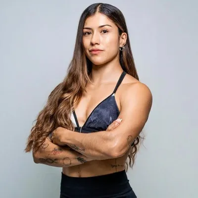 Camila Olivar | Fitness Coach profile