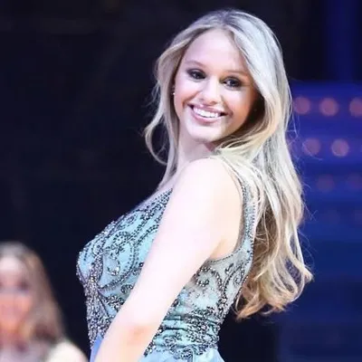 OLIVIA LILY profile