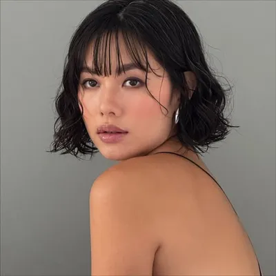 OLIVIA LAZUARDY profile