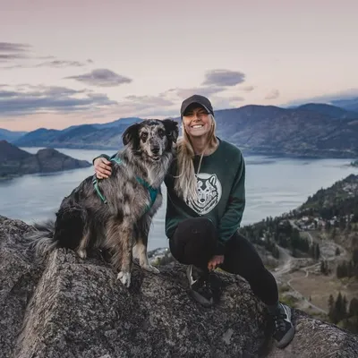 Sydney + Ollie & Emmy profile