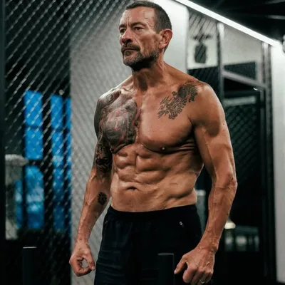 OLLIE OLLERTON profile