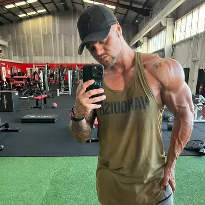 ♛ σℓℓу тhσmѕєη ♛ profile
