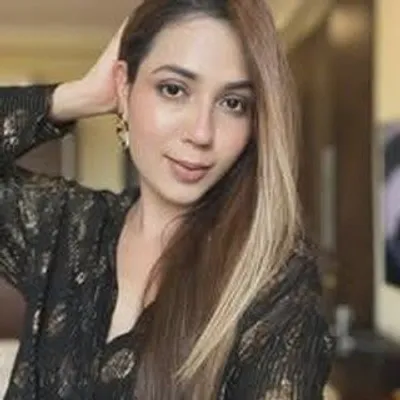 SEEMA KHARBANDA | Bridal Makeup Artist profile