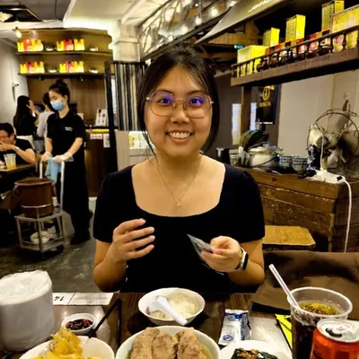 winnie win khine yi ๐ผ profile