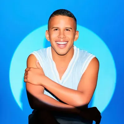 Omi Camacho profile